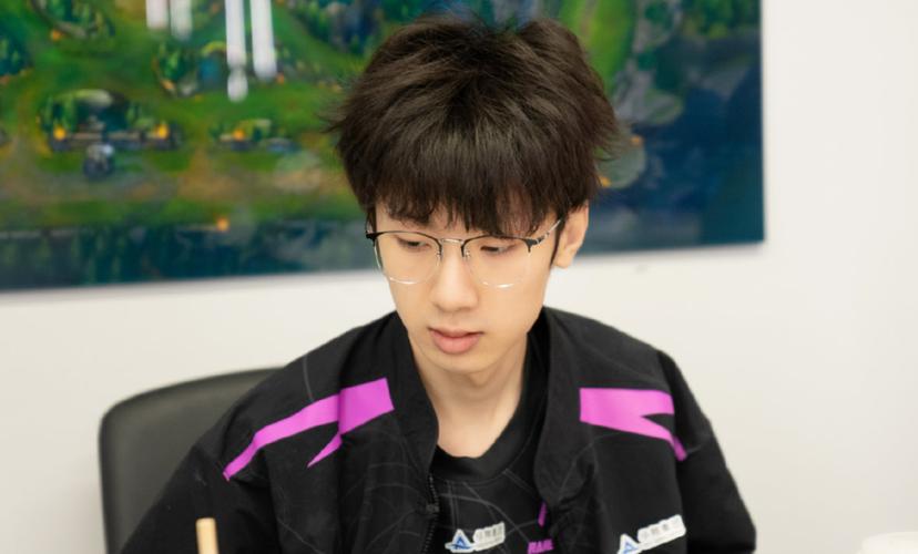 2017英雄联盟年度颁奖盛典/2017英雄联盟谁是冠军-第2张图片-南方游戏